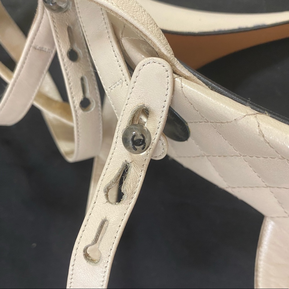 🆕 Chanel two tone strappy heels 💃 - Picture 9 of 9